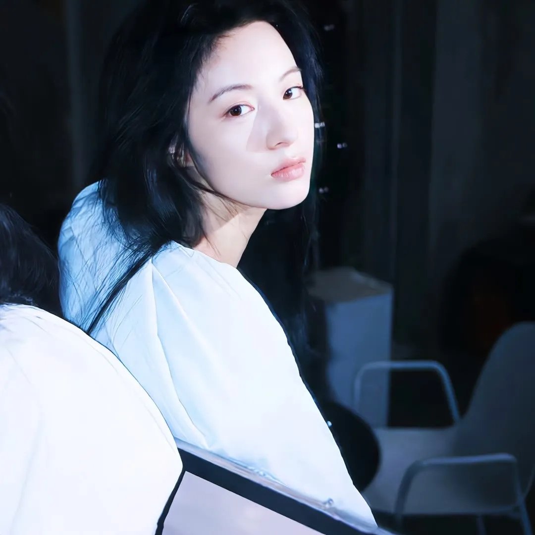 裙底春